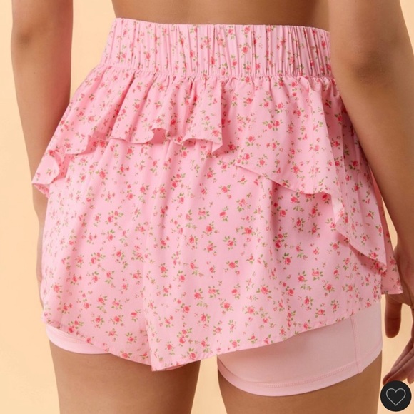 Blogilates Floral Ruffle shorts - Picture 1 of 4